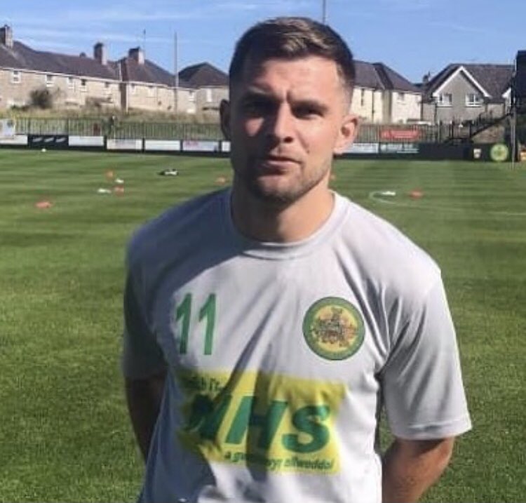 OvalWays's tweet photo. Good luck @dannybrookwell You’ve been a fantastic servant to the club, five great years of exciting us on that wing! Top class player but even better person. Diolch am bopeth Danny! 👏🏻👏🏻👏🏻👏🏻👏🏻👏🏻👏🏻👏🏻💛💚 https://t.co/fuVvOdGhUT