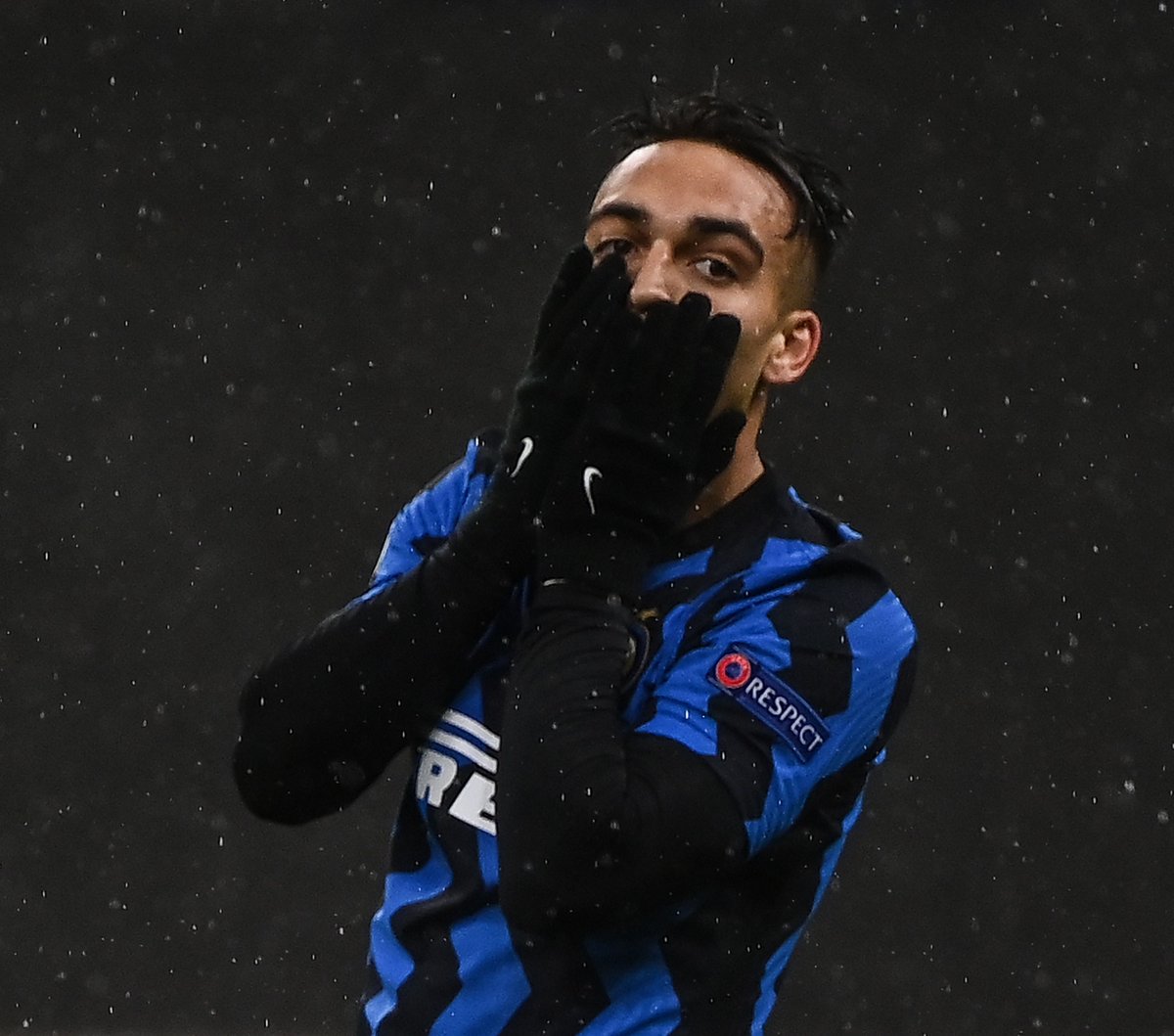 goal's tweet photo. Inter are OUT of European competition  🤯🤯🤯 https://t.co/oocF6p9yun