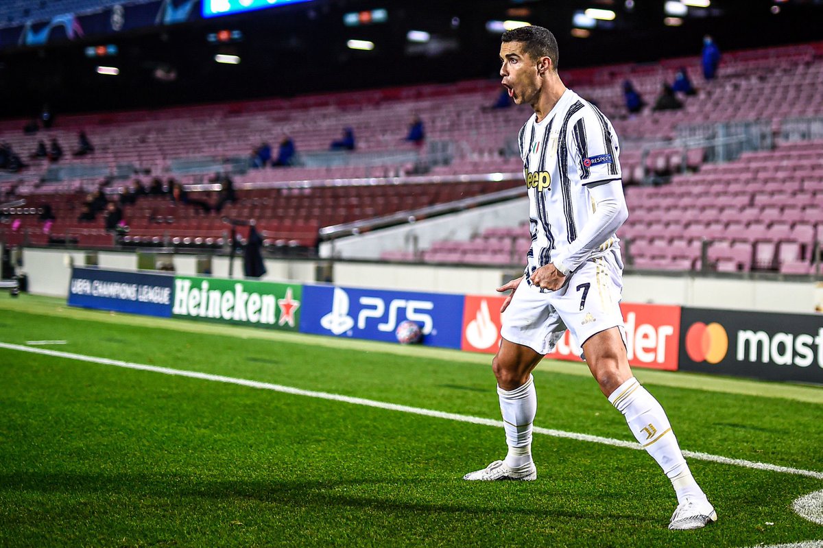 kenfack19's tweet photo. Ces deux, c'est difficile que leur équipe perde lorsqu'ils sont là
#ForaJuve
#HalaMadridYNadaMas
#UCL
#JuveBarca #RealMadridBorussia https://t.co/ofwKu7YlDS