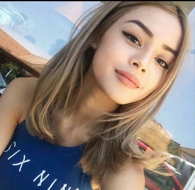 Еще я бы очень хотела покраситься вот так

Но это дороговато ..

А сама я даже осветлится не могу
У меня корни осветляются а дальше основание грязно рыжим остается

Пипяо просто