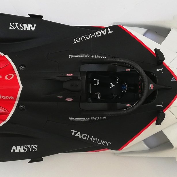CollectionCart's tweet photo. Porsche Formula E 1: 8 replica 

This car is a proposal from @PorscheMexico for Formula E and in it they applied technology from the 919 Hybrid at Le Mans.
.
.

#cartcollection #LeMans24H #LeMans #porsche #Luxury #Lifestyle #autosdecoleccion #coleccion #details #Automotive https://t.co/j8u6kQcJGR