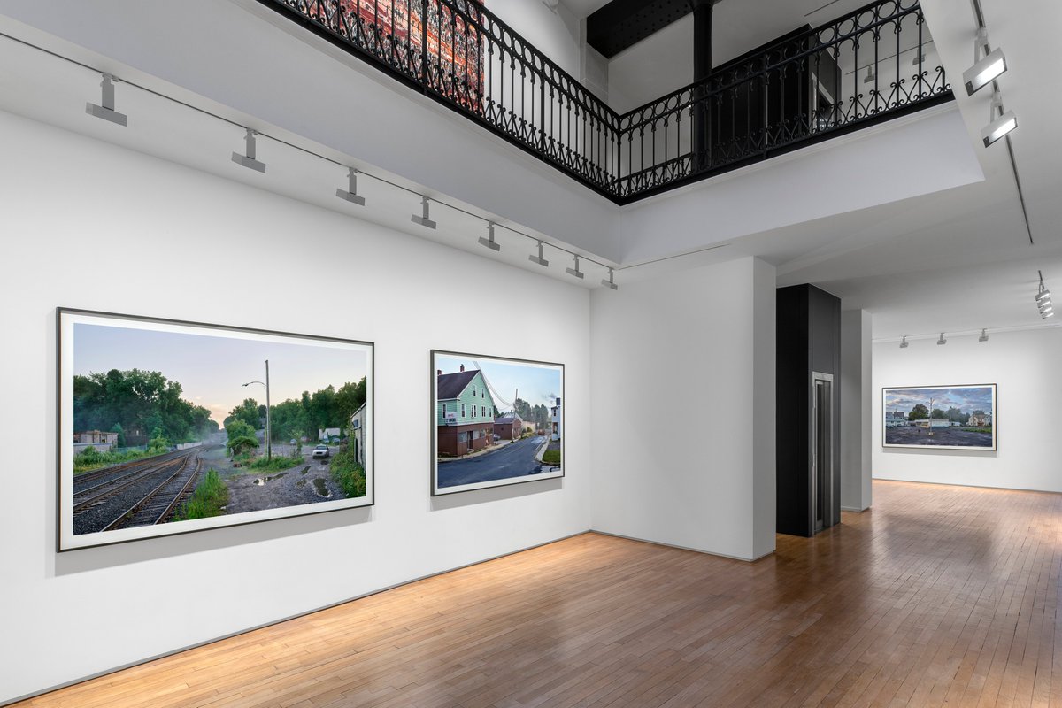 GalerieTemplon's tweet photo. #Crewdson #exposition @crewdsonstudio Gregory Crewdson 'An Eclipse of Moths'
📍28 rue du Grenier Saint-Lazare, Paris
Du mardi au samedi, de 10h00 à 19h00
Jusqu'au 23 janvier 2021
📸Nicolas Brasseur https://t.co/kI6kdSmqGX