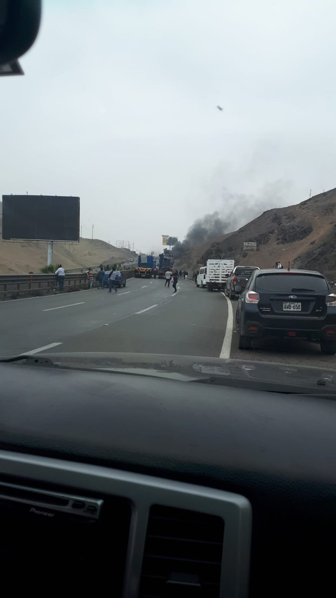 PBOPeru's tweet photo. ๐ #STREAMING: https://t.co/jqHQWsmitM
๐ด Reportan nuevo bloqueo en tramo de la Panamericana Sur
๐ป #PBORadio 91.9 FM ยกLA RADIO CON FE!
๐จ https://t.co/3jpOUFDiHs
#sagasti #garcรญa #Beto #Luna #FuerzasArmadas #Merino #Arequipa #Testino #NuevaYork #Mohme https://t.co/oqq9XQQjW6