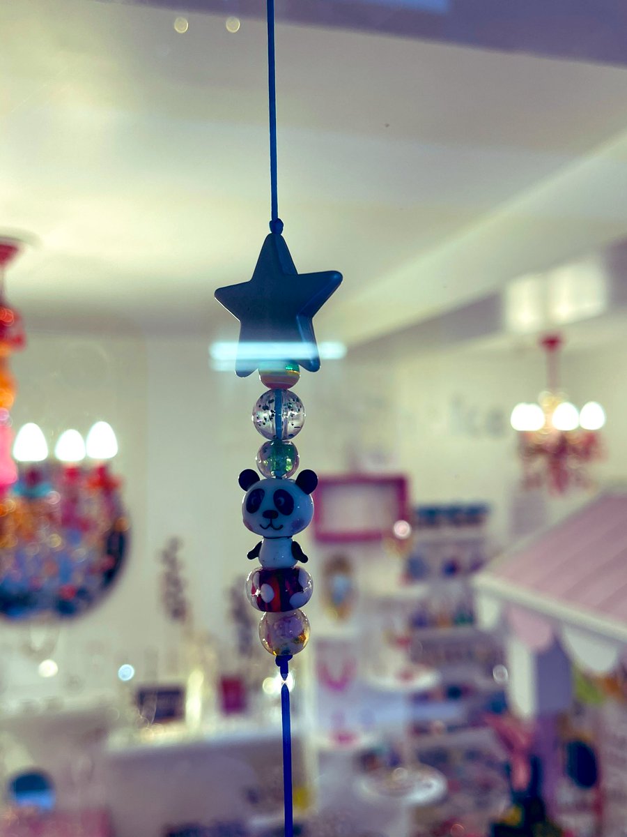 We are open till 7pm tonight 🎁🌟🛍#latenightWednesday #shopGreenwich 🤩come and say hello 👋 <a href="/TurnpinLane/">Turnpin Lane SE10</a> <a href="/greenwichmkt/">Greenwich Market</a>