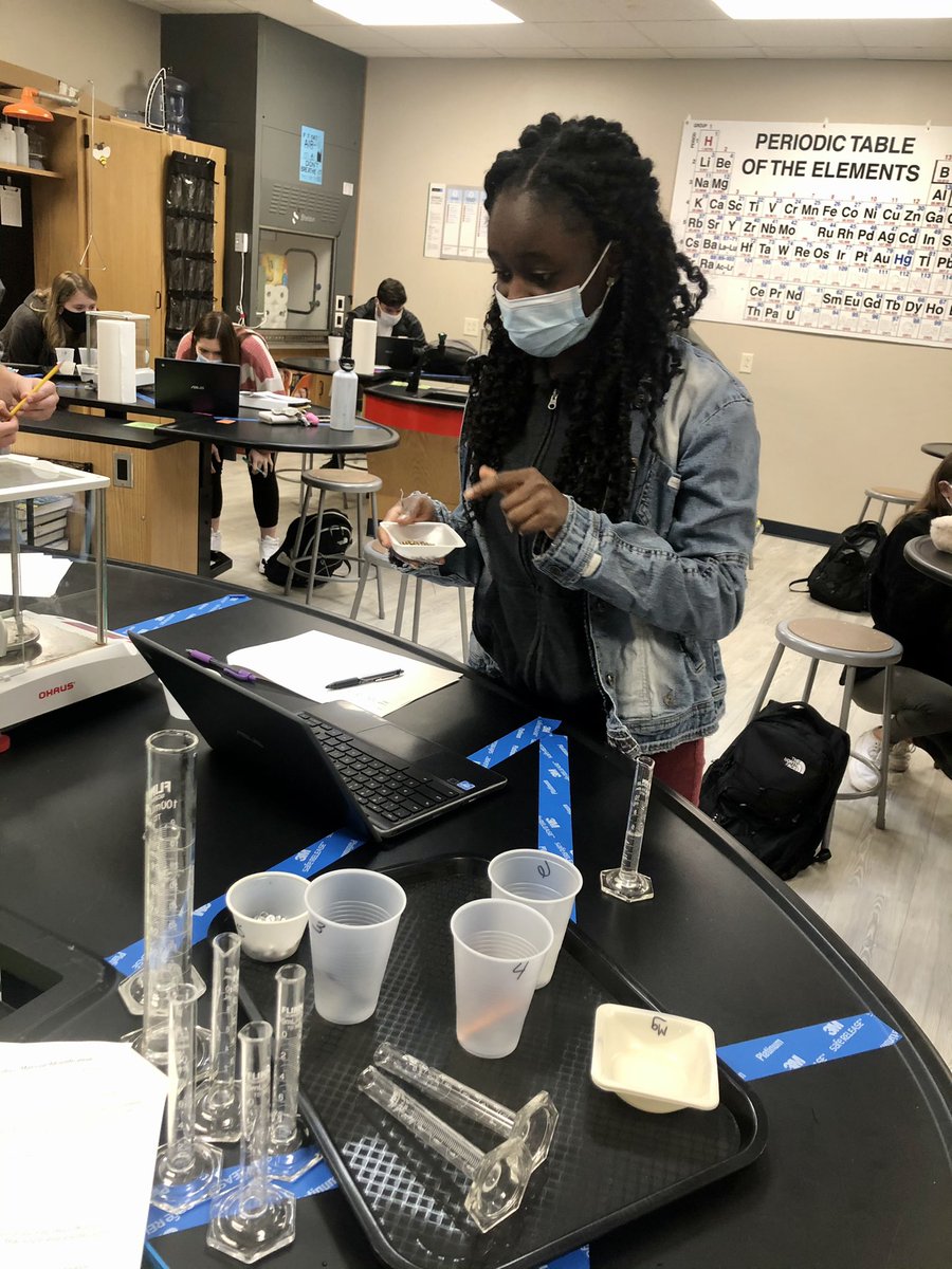 UAcharterschool's tweet image. Students in science partnered with online classmates to conduct an experiment. Hybrid instruction is a challenge, but learning continues for our teachers and students. #innovative #technologysolutions #learningin2020 @JZUAHS @l_supernavage @SVSylvestre @NCCharterOffice