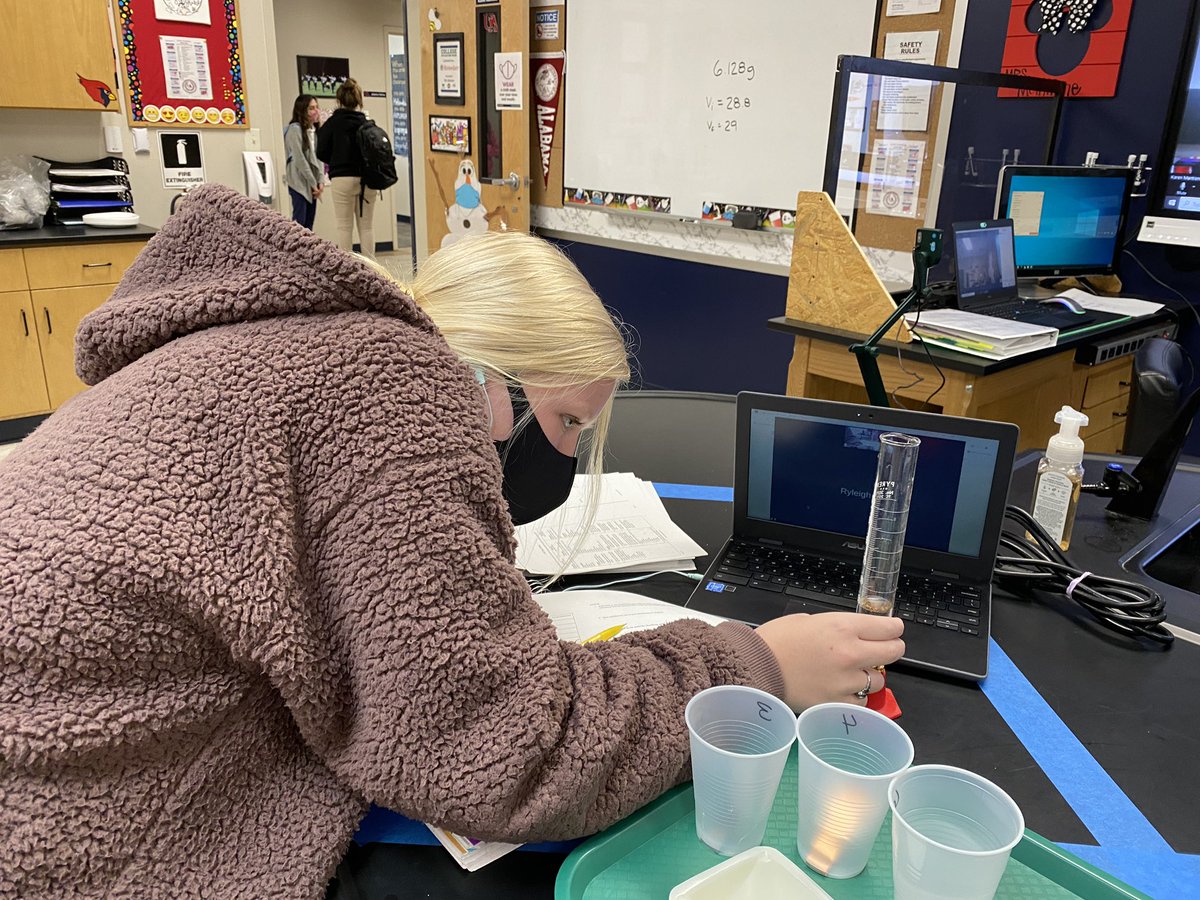 UAcharterschool's tweet image. Students in science partnered with online classmates to conduct an experiment. Hybrid instruction is a challenge, but learning continues for our teachers and students. #innovative #technologysolutions #learningin2020 @JZUAHS @l_supernavage @SVSylvestre @NCCharterOffice