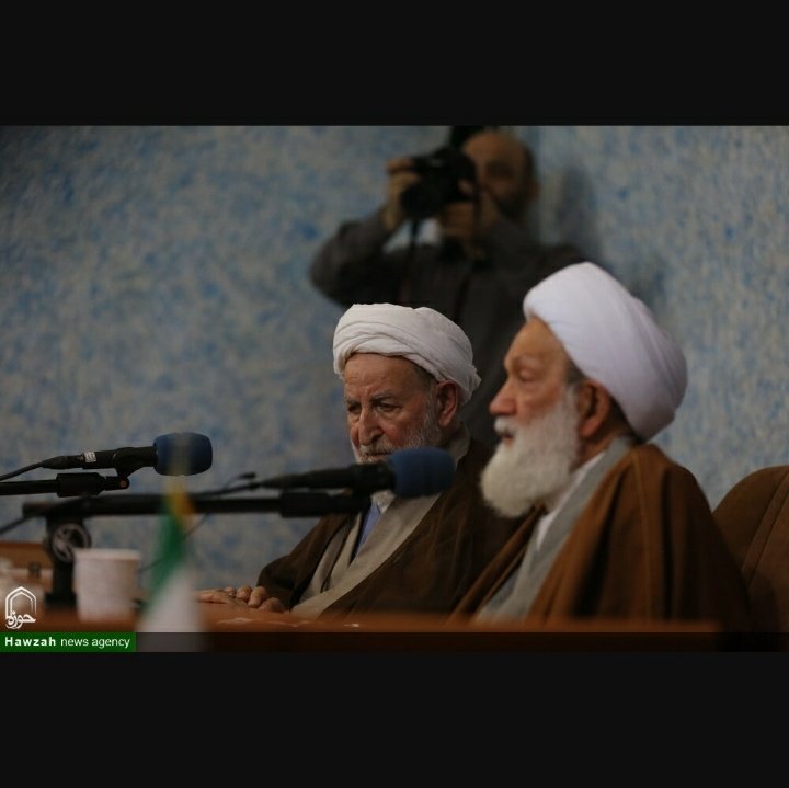 l_fateme_l's tweet photo. آیت الله محمد یزدی عضو مجلس خبرگان رهبری و رئیس شورای عالی جامعه مدرسین حوزه علمیه قم، و یار دیرین امام و رهبری پس از عمری مجاهدت علمی و مبارزات انقلابی به دلیل کهولت سن و بیماری دستگاه گوارشی، صبح امروز در ۸۹سالگی دعوت حق را لبیک گفت.
#فقیه_بصیر https://t.co/7QwX4xAicU