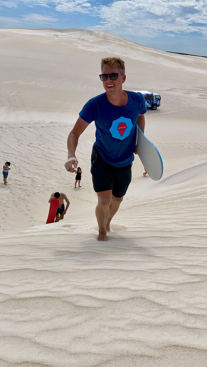 Not sure if the term #sandboarding hit the bull's eye here, as for some of us it was more like #sandfalling 😂 but spending the day in the heat ☀️ in #Lancelin 🇦🇺 was incredible. 😃😎

#lancelinsanddunes #westernaustralia #wa #australia #traveler #travel #dunes #sand