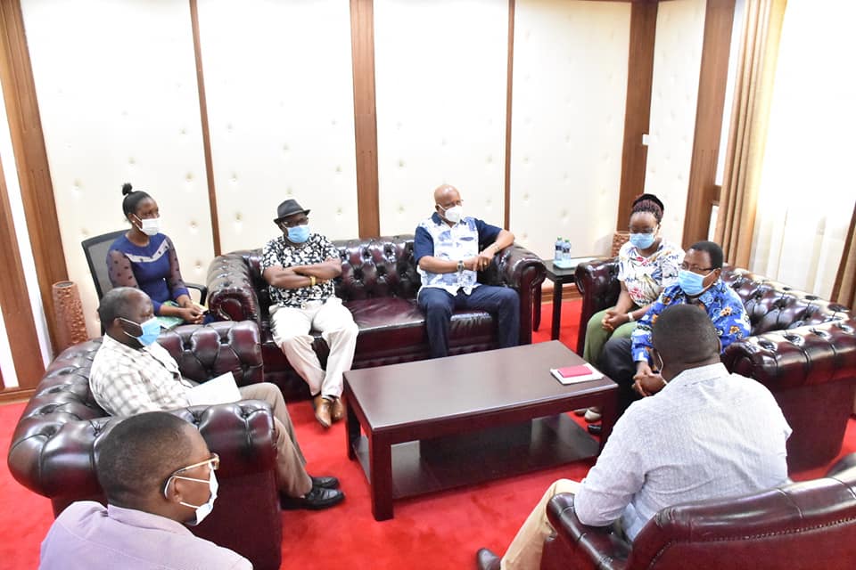 OurKwaleCounty's tweet photo. HE @governor_mvurya earlier this morning held a meeting with the #KEMFRI board of directors led by Chairman Hon John Safari Mumba who had visited to share the progress made to this project and other projects like Mikoko pamoja which they are undertaking in Kwale. ^JM https://t.co/0tkcxEaCoR
