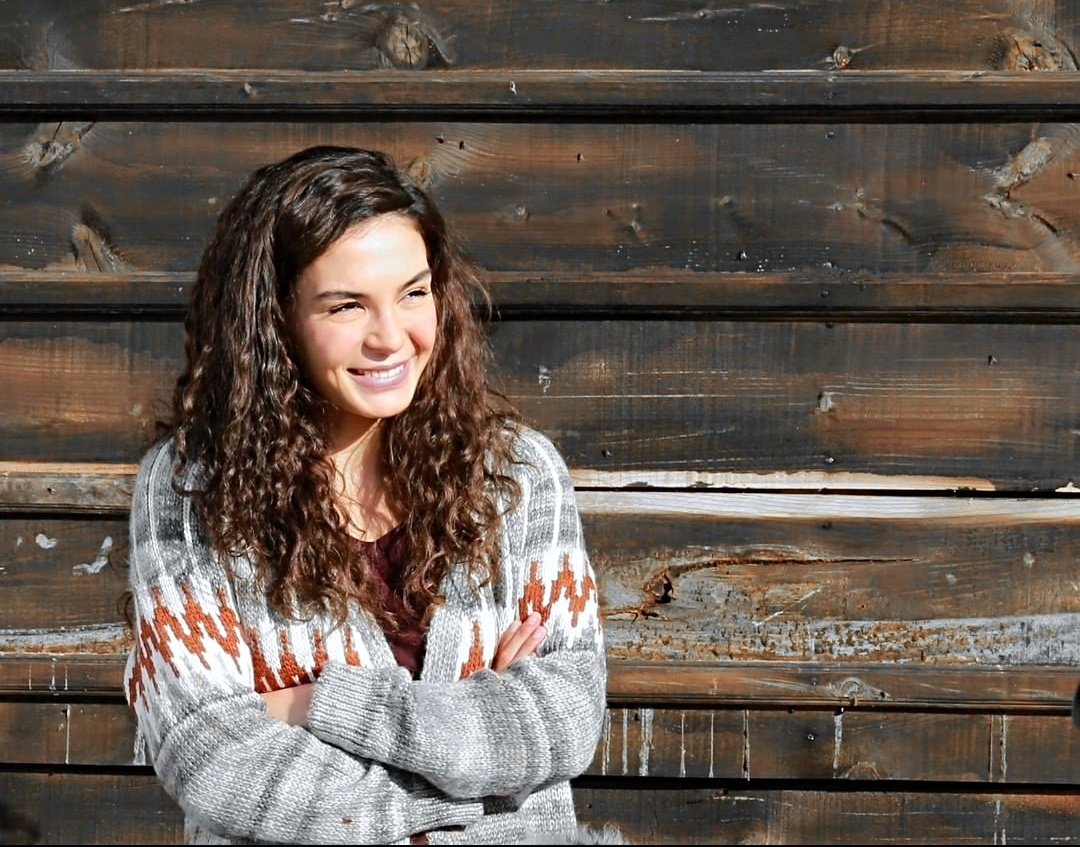 Çok güzel gülüyosun be Ebruşkam ✨ #EbruŞahin