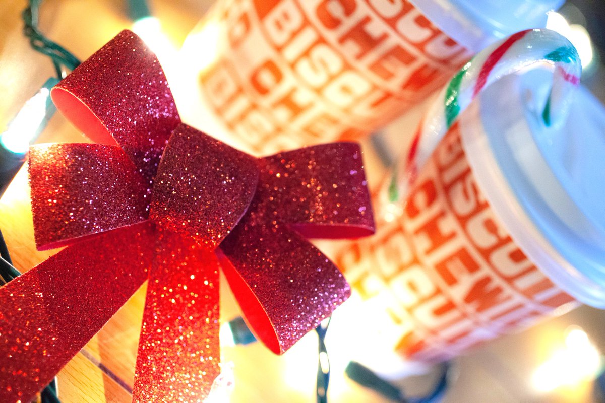 If you can’t make it home for the holidays, come have a safe, socially distanced Christmas with us.  Tamara and I will be serving Brunch from 10-3PM, December 25th. 
🎄
We’ve got a delicious HOLIDAY BISCUIT for you to try!
chewiesbiscuitco.com
#WeLoveChristmas