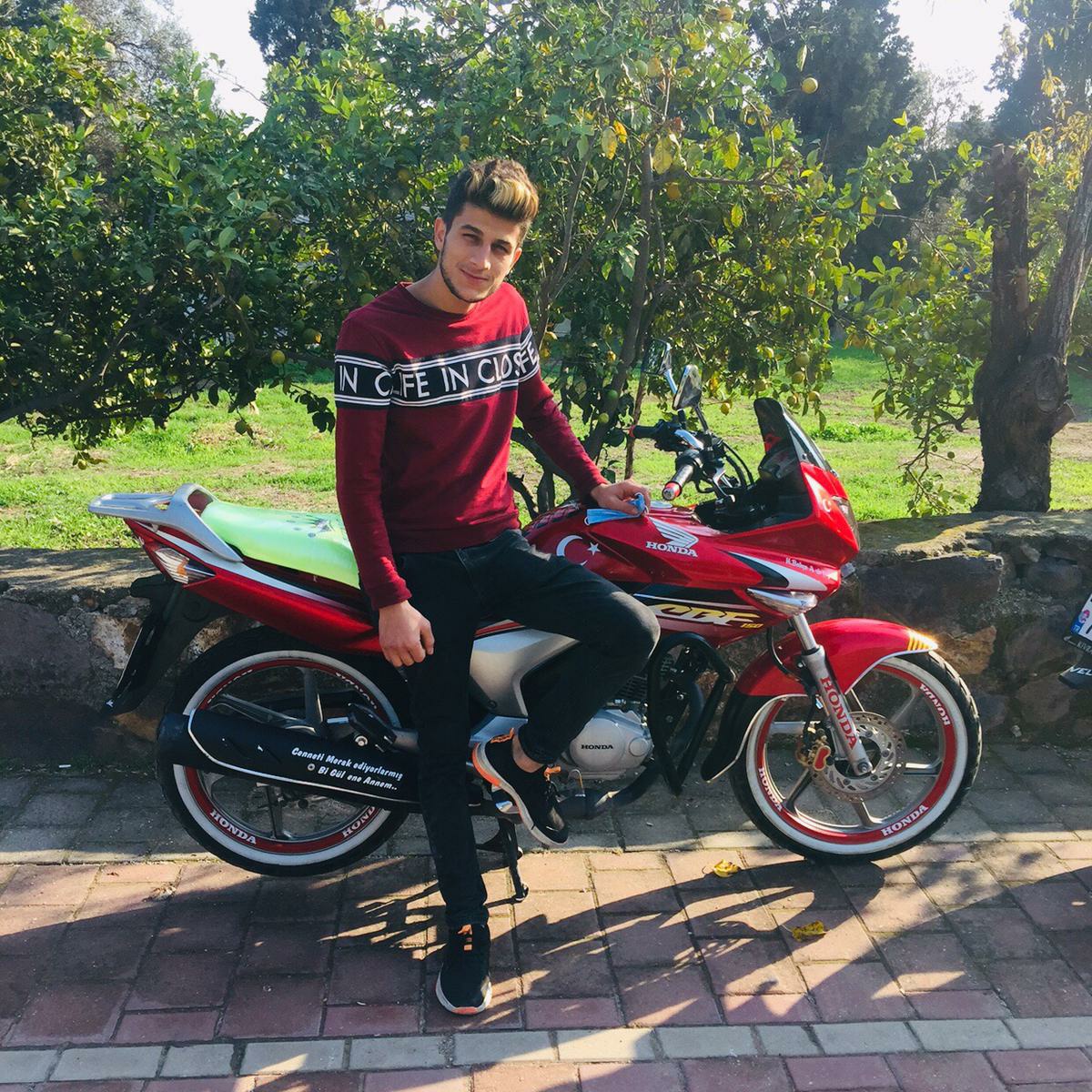 Her dün,Eski bir yarın.