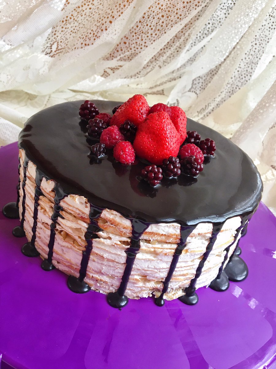 #blinciktortu 
Terkibi:
Qaymaq 
Karamel
Qoz