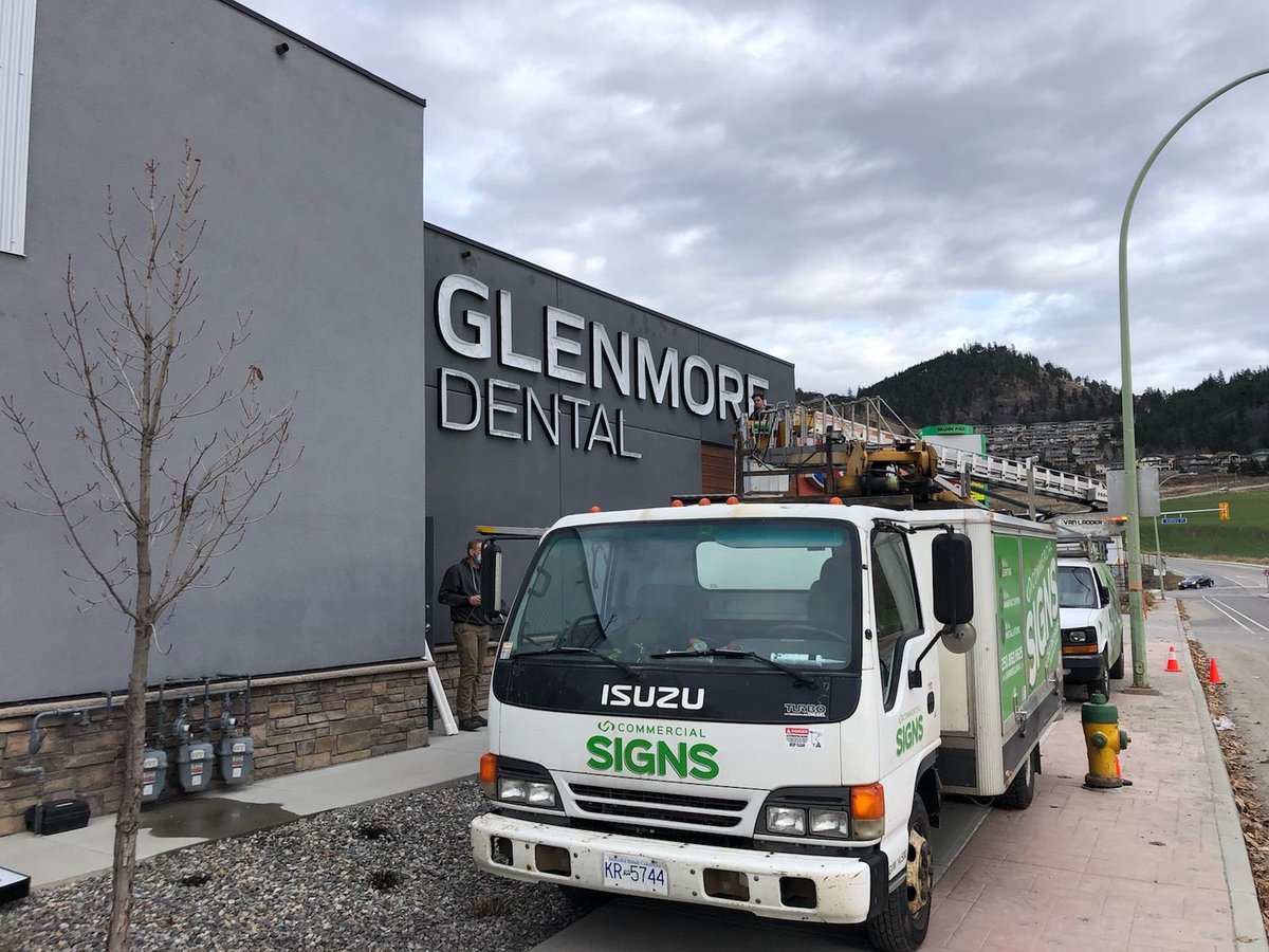 CustomBuildBC's tweet photo. New signage is up at Glenmore Dental! What do you think? https://t.co/wDHOfKdmJt