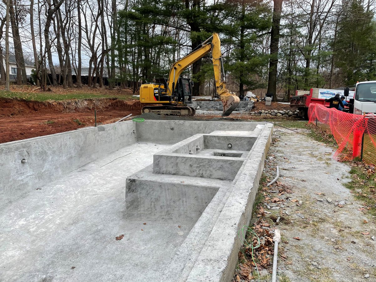 Westrockpools50's tweet image. Another gunite pool going in! This one is in Wesley Hills, New York. #gunitepool #pools #poolinstall #poolinstallation #westrockpools
