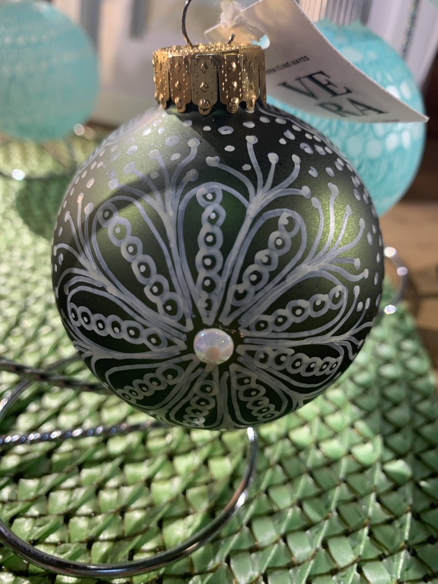 OTHartgallery's tweet photo. #Handpainted #ornaments by Vera, in our @WaterfordOTH gallery artisan shop. Open late this Thurs Dec 10 (till 9!) Mask &amp; distancing protocols in place. https://t.co/H0vT6ScbLw