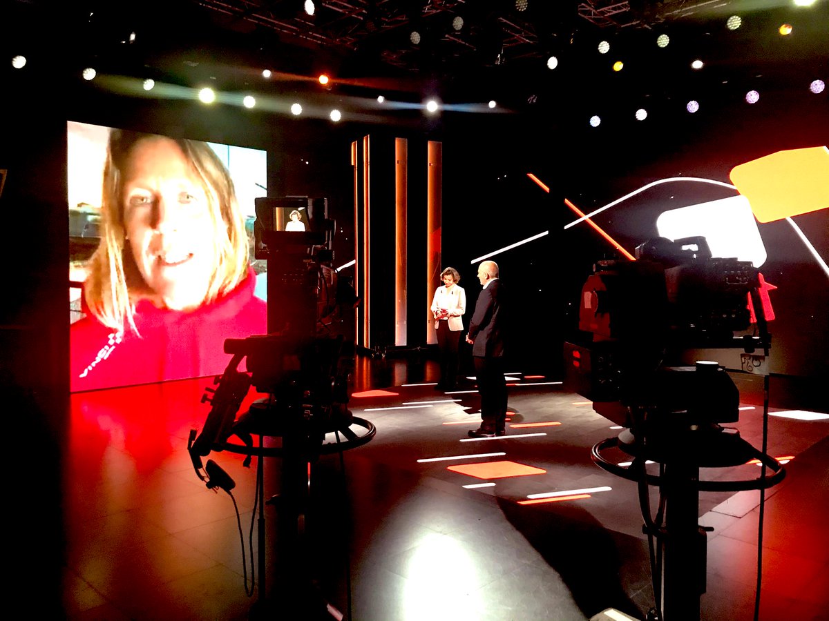 L’émotion passe aussi en digital. Merci <a href="/samanthadavies/">Sam Davies</a> pour cet exemple qui force le respect. Continuer quels que soient vos aléas. Event Virtuel #OrangeEvents