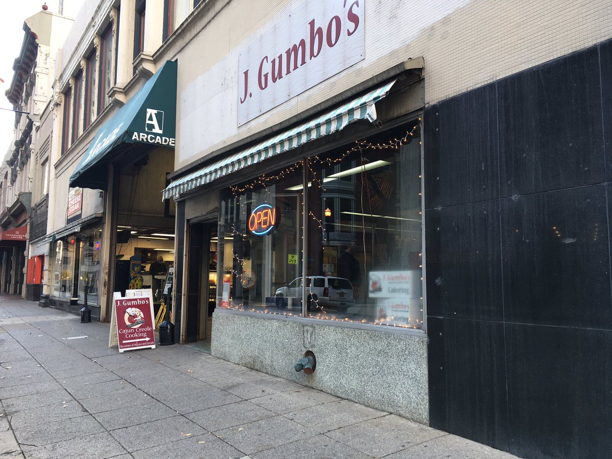 JGumbosTN's tweet photo. Nice sunny day in @DwntwnNashville, made for a #lunch time walk to @NashArcade for some JGumbos Cajun &amp; Creole 

https://t.co/5haOJD74lx https://t.co/bSiqJLnwdy