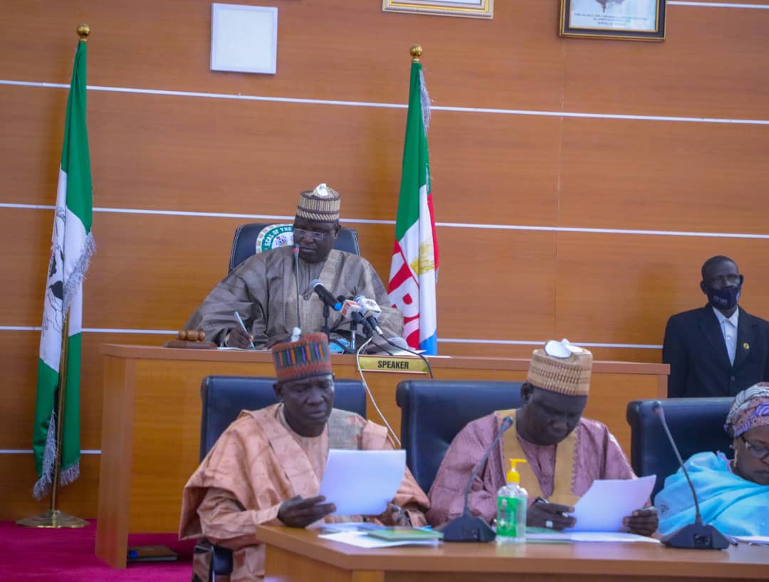 ellawanm's tweet photo. Borno: Capital projects get 65% as Zulum budgets N208b for 2021

... Educations takes highest 
@GovBorno Prof. Babagana Umara Zulum on Wednesday proposed N208b for the 2021 budget with capital projects allocated 65% while recurrent expenditures got 35% https://t.co/SW4LW7mJx4