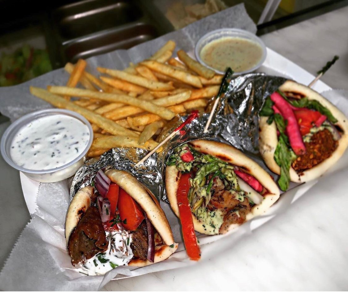 How do you Mini Wrap?!?! One, two or three? Chicken, lamb &amp; beef or falafel? Fries or salad on the side? So many delicious options at @robeesfalafel! #SPSMarket #RobeesFalafel