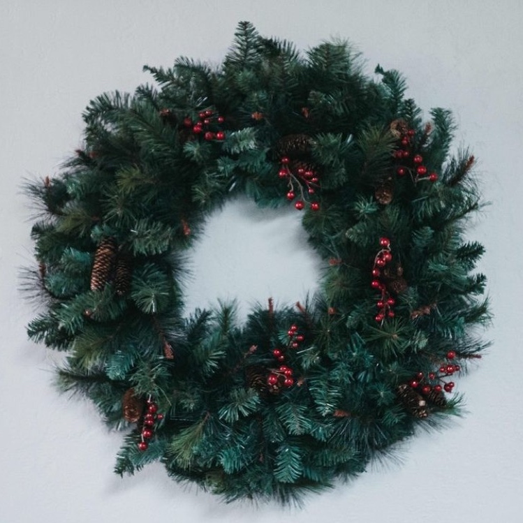 Join us TONIGHT at 7 PM for our Crosspointe Christmas party! We have some great stuff planned for you like yummy snacks, Christmas carols, &amp; reading the Christmas story. Can’t wait to see you! 🎄
___
Students, kids, &amp; nursery will also meet.