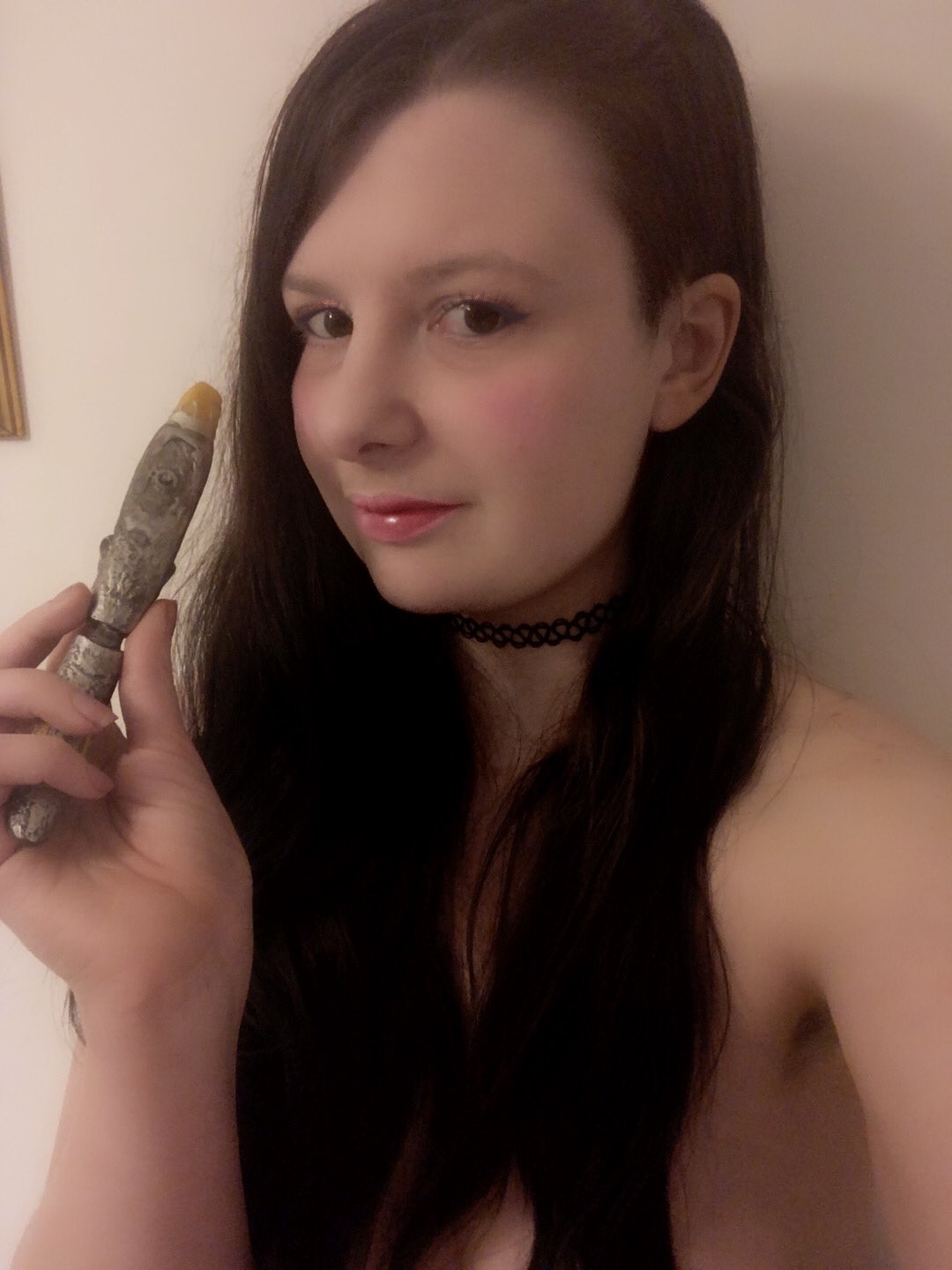 13’s screwdriver really does look like a vibrator, good for her https://t.co/MPoYqVnafu