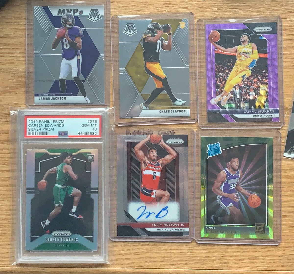 Cardchat's tweet image. Lamar Jackson: Free w/ 1st Purchase over $10
Claypool: $5 
Murray: $12
Edwards: $90
Brown Jr: $10
Bagley Parallel: $15 (steal)
Message me for refs
Comment interest
Ask for photos!
@sports_sell @Hobby_Connect @HobbyConnector