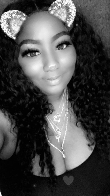 Happy Hump Day Subscribe To My Onlyfans Where All The Humping Is Happening lol https://t.co/IGRUSfH2Wx