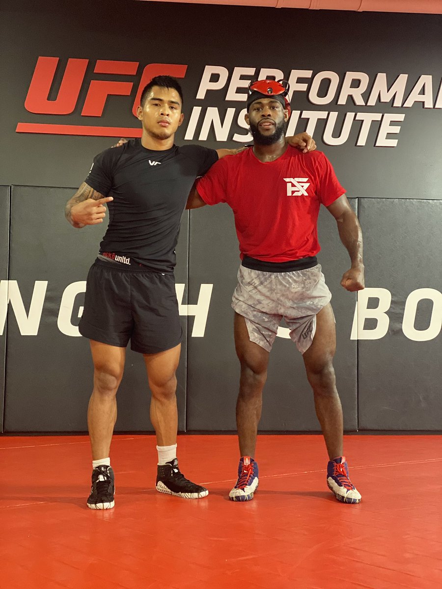 funkmasterMMA's tweet image. I didn’t grow up with participation trophies. I’m coming to win it all! 💯
•
#December22 #FunkJitsu #Wrestling #BJJ #ROKFIN #CortlandWrestling #PennStateWrestling