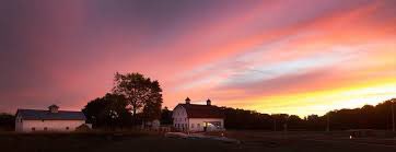 Chatham_WIH's tweet photo. One of the coolest thing about campus is being able to catch the sunsets! No matter if your at eden hall or shady side youβll be able to catch a great view (and maybe even snap some great photos!) #StepsForward #RollCougs #whychatham https://t.co/yMYG51Dopd