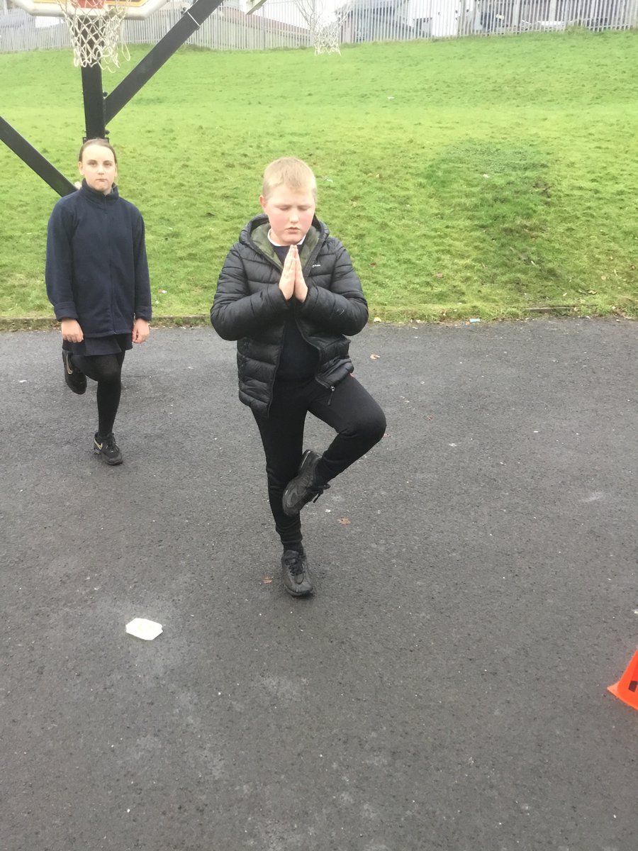 StBernardsPS's tweet photo. Primary 7b enjoying their outdoor learning time with an “Outdoor Workout” 💪🏼 @BlairvadachOEC @activeschoolsCC https://t.co/7YliOkIRJT
