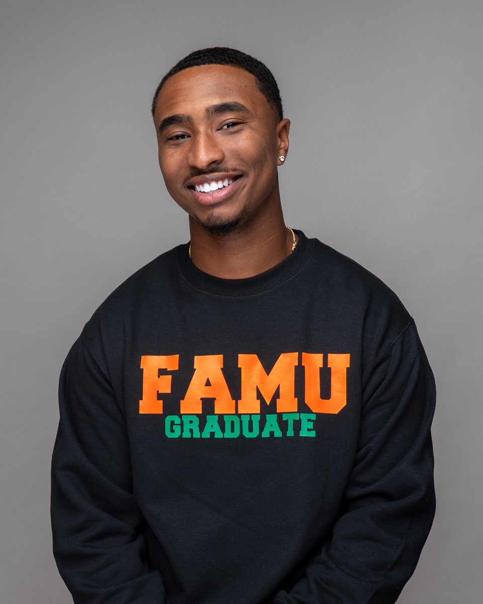 FAMU_1887's tweet photo. Congratulations Dustyn Floyd! #FAMUgraduation 🎓🐍

Share your graduation moments using the tag. https://t.co/gblRvvbDrO