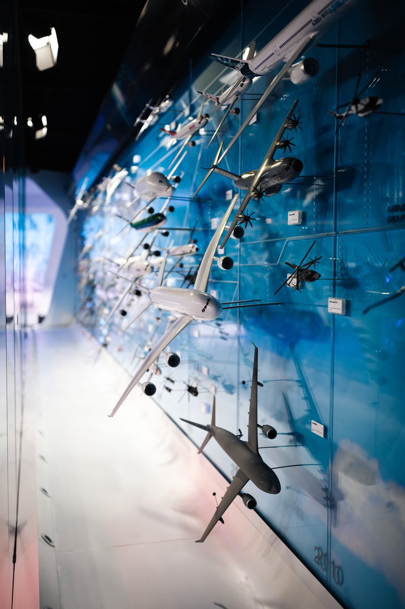 AgueraMartin's tweet photo. Capturing a century of flight🚀

Great shot of our Showroom heritage wall @AirbusDefence @AirbusSpace in Munich. That's where we hosted the #TMB2020 today.

#WemakeitFly 
 📸Patrick Heinz https://t.co/nxyTvhsuoI