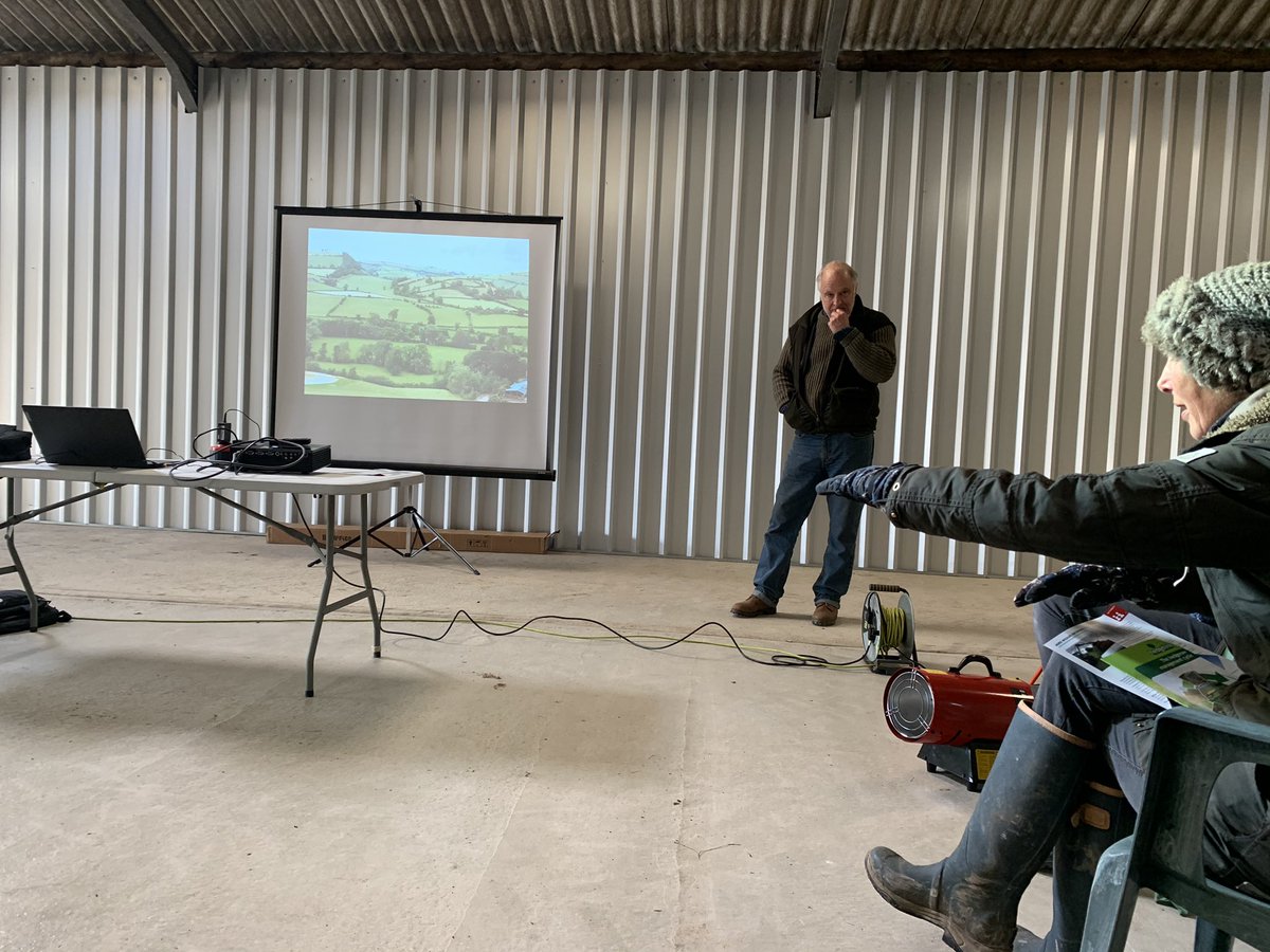 FarmerCluster's tweet photo. A very interesting discussion yesterday with Nigel Adams @drjohnholland2 @FWAGSouthWest Clare Buckerfield. Looking at over management and under management of hedges. Best methods to manage and rejuvenate @HedgelinkUK https://t.co/umJPZjyKrd