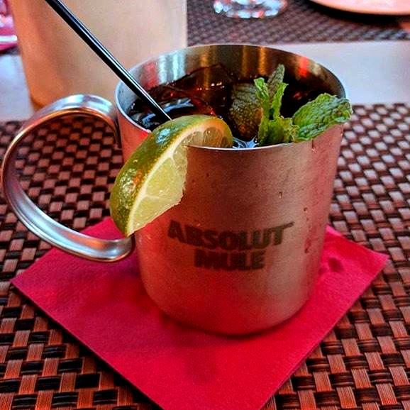 BeausGrille's tweet photo. Cocktail + Heated Terrace = the best way to spend your Wednesday.

#beausgrille #happyhour #cozy https://t.co/ifKdqGJbcP