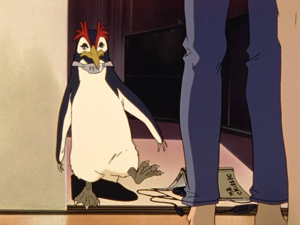 Famille avec un adulte, deux enfants, et une mascotte! Comment faire un thread sur Misato sans parler du crack: Pen Pen.Personnage inspiré du pingouin La La, qui a une histoire qui vaut le détour, mais dont on ne parlera pas aujourd'hui... 