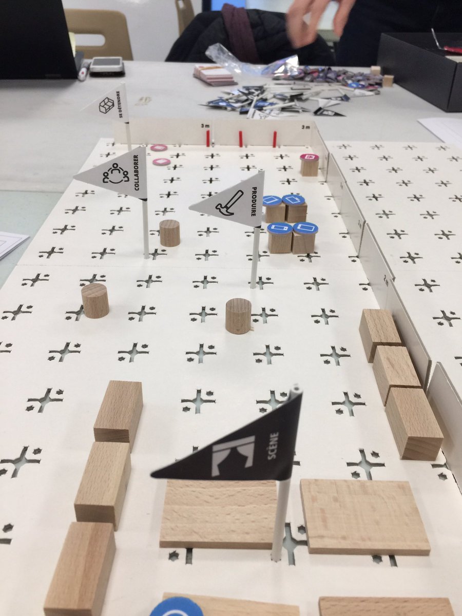 MaLouPro's tweet image. #CapLab Designer l’espace bibliothèque d’une nouvelle école @VilleDeClamart : Un partenariat ville/Educ nationale et architecte : utile, pertinent et constructif. #archiclasse #archilab @Edu_Num @chcaron80