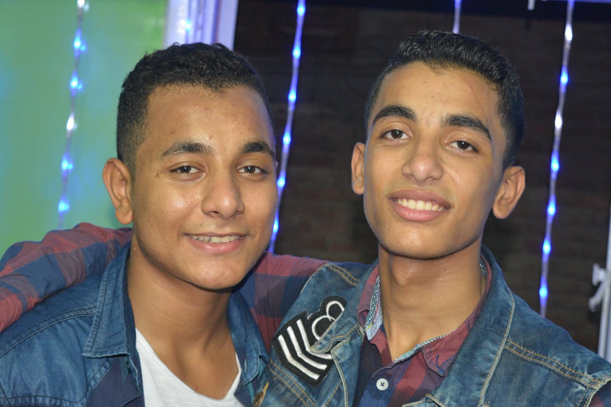 Belal98753163's tweet photo. كل سنة وانت طيب يا غالي♥️
يوم عيد ميلادك اللي فات حصلت ليا حادثة كنت هتشلني انت ع المقابر بس ربك طول ف عمري ودلوقتي انا وديتك المقابر 💔 انا مش حاسس انك ميت لان كل يوم فعلا بسمع صوتك وروحك حولينا❤️ربنا يرزقك الفردوس الأعلي ويرحمك ويغفر لك ويسكنك فسيح جناته♥️ #فى_الجنة_يا_بامبو https://t.co/pqEFsyUrPK