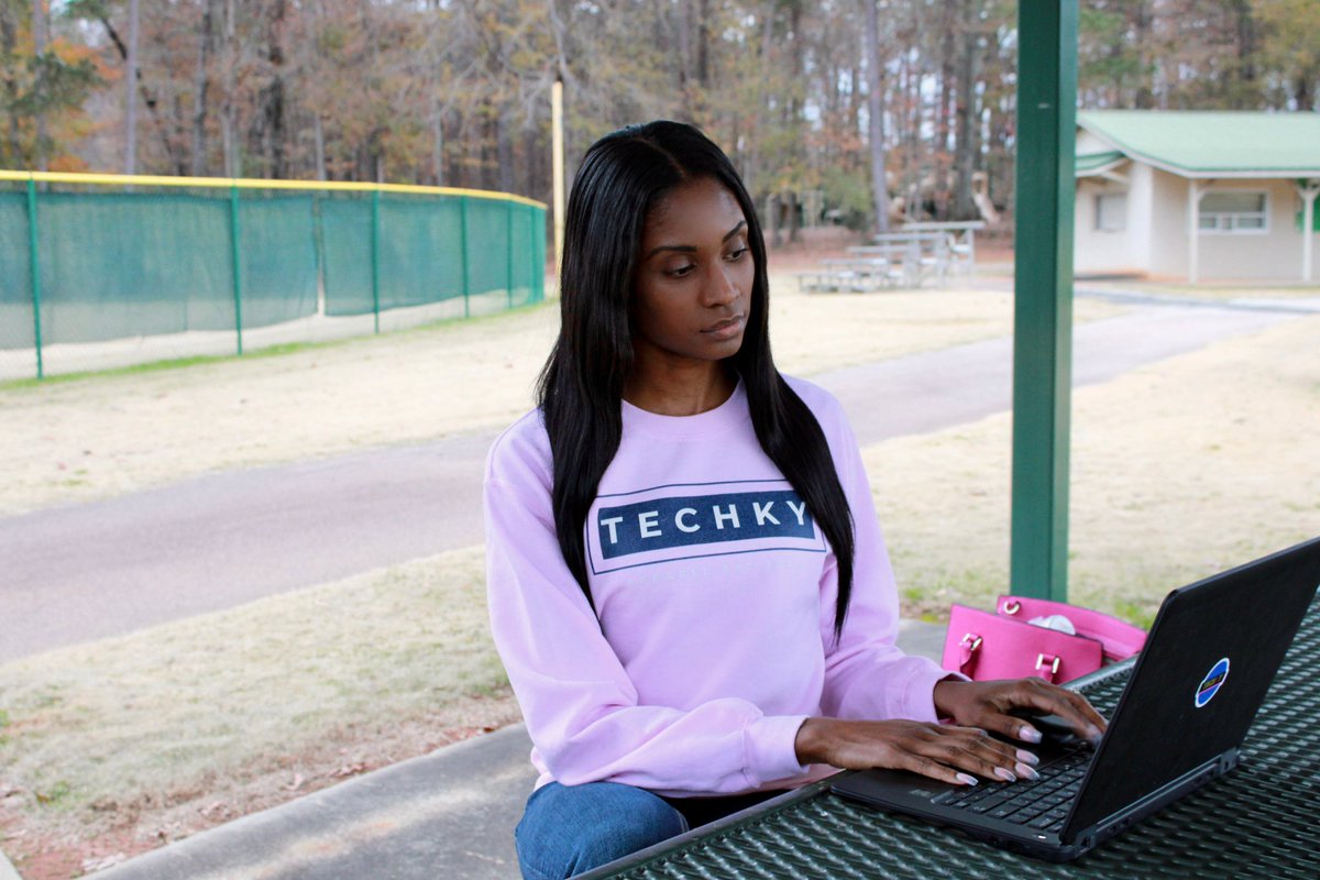 TechkyA's tweet image. Coding while comfy
#motivation #codingmotivation #womenwhoengineer #softwaredeveloper #developer #girlcode #programmer #webdevelopment #codingdays #coding #peoplewhocode #womeninstem #womeninengineering #blackwomenintech #blackintech #diversityintech #girlsintech #atlantatech