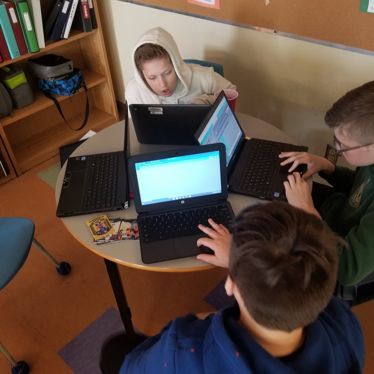 msforward34's tweet image. HOUR OF CODE this week! It was the best afternoon ever!  @nltatesic #CodeWithTESIC