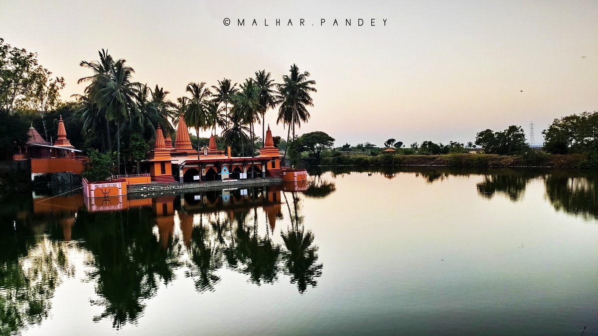 It is said that MaryadaPurshottam Shri Ram 🙏 stayed here during his  exile...

Location : Ramdara Temple, Pune🚩