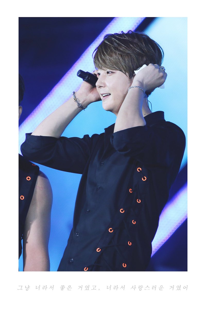 2020-2021 ONE AND ONLY PROJECT
 " ONE DAY _ 하루 "

D - 147 🌹

그냥 너라서 좋은 거였고, 
너라서 사랑스러운 거였어