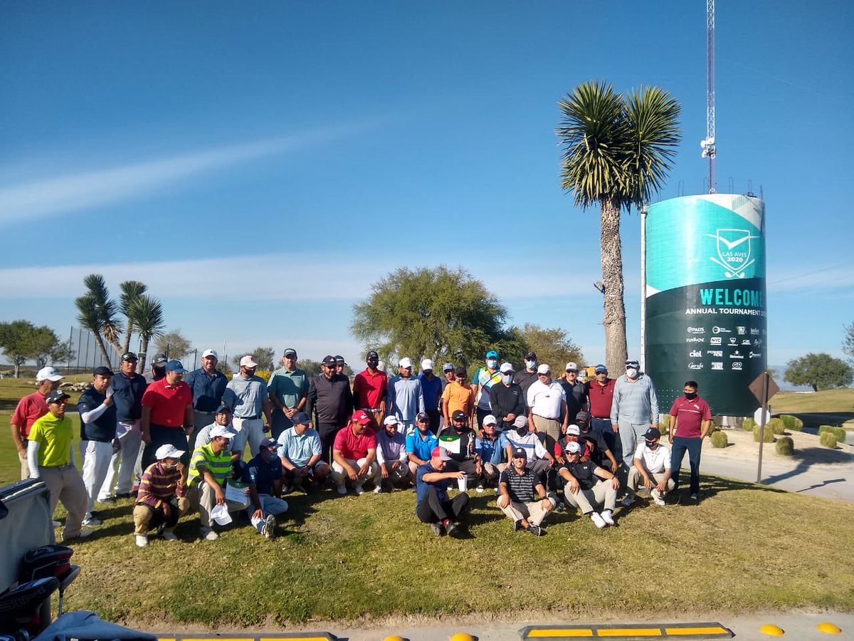 AvesLas's tweet photo. Torneo “Mi caddie y yo”
Socios participan con sus caddies para su beneficio, demostrando con esto su agradecimiento por estar siempre acompañándolos!
#LasAves #VuelaMasAlto https://t.co/3Ask8iRqEE