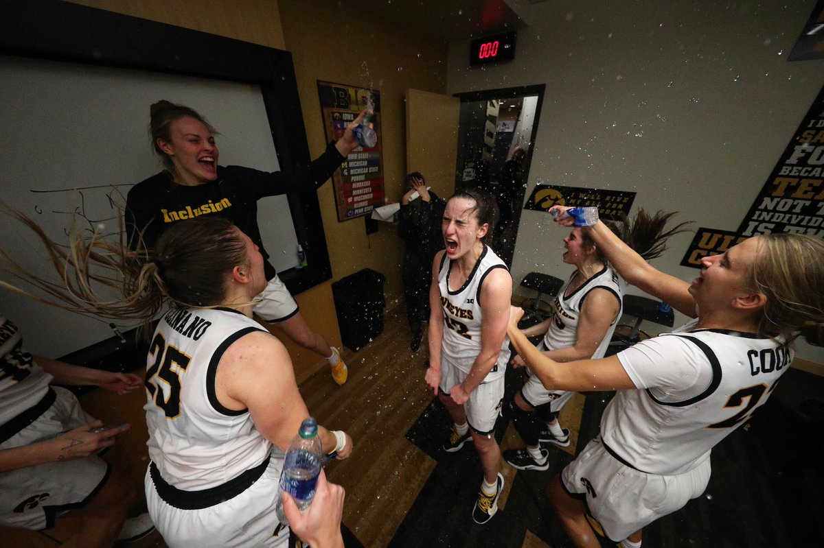 CaitlinClark22's tweet photo. MOODDDD‼️ IT’S A HAWKEYE STATE💛💛💛🐤 https://t.co/ygznmaYq0B