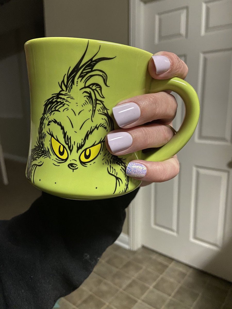 b_rosseee's tweet photo. Purchase a set of these beauties using the link in my bio. This set is called Winter’s Wonderland 💜❄️ #redaspen #grinch #lavender https://t.co/usQf0grK1T