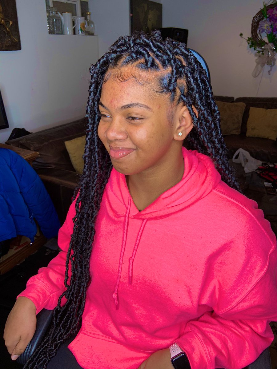 modiggaaa_'s tweet image. soft locs w/ the distressed look✨💕 make sure yall book with me for all you locs. dm me or text (216) 647-3702 for serious inquires and booking #softlocs #clevleandlocs #cleveland #bookthelook