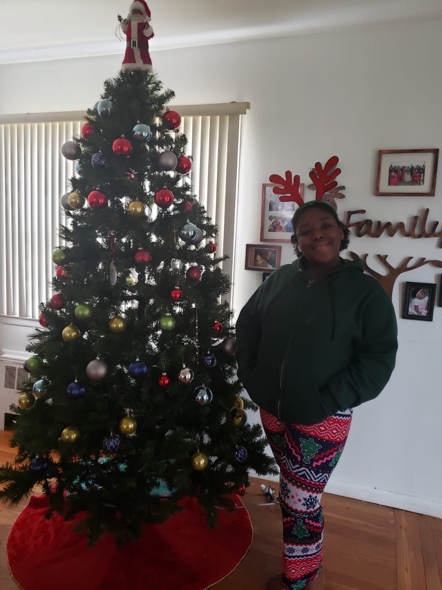 GHSSmartScholars (@ghssmart) on Twitter photo Thank you, Kayla, for your βDonβt be a Grinchβ selfie submission! @MrMoralesAP <a href="/GortonHS/">Gorton High School</a> <a href="/Gorton2024/">Gorton Class of 2024</a> <a href="/YonkersSchools/">Yonkers Public Schools</a> <a href="/RcollinsJudon/">RoseAnne Collins-Judon</a> <a href="/quezada1229/">Dr. Edwin M. Quezada</a> <a href="/shaggura/">William Shaggura</a> β₯οΈπ Thank you, Kayla, for your βDonβt be a Grinchβ selfie submission! @MrMoralesAP <a href="/GortonHS/">Gorton High School</a> <a href="/Gorton2024/">Gorton Class of 2024</a> <a href="/YonkersSchools/">Yonkers Public Schools</a> <a href="/RcollinsJudon/">RoseAnne Collins-Judon</a> <a href="/quezada1229/">Dr. Edwin M. Quezada</a> <a href="/shaggura/">William Shaggura</a> β₯οΈπ