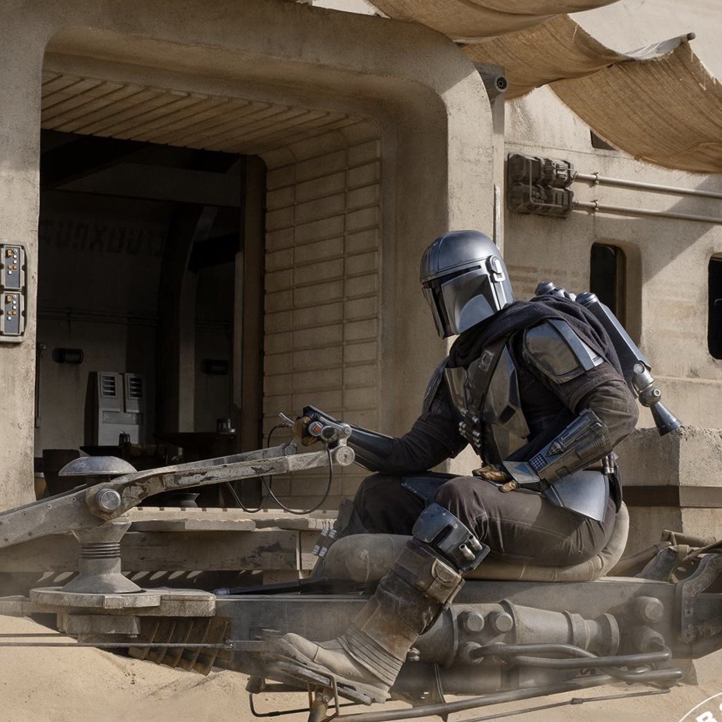 the mandalorian as daft punk: a thread