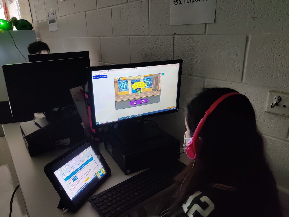 Ocelotscode's tweet image. Our 3rd day of the #HourOfCode2020 was codeSparkling 🎇🎇🎇🎇🎆🎆🎆 @codesparkapp 🙌🙌🙌 🤖👨‍💻👩‍💻 #LosFresnosCodes #Coding108