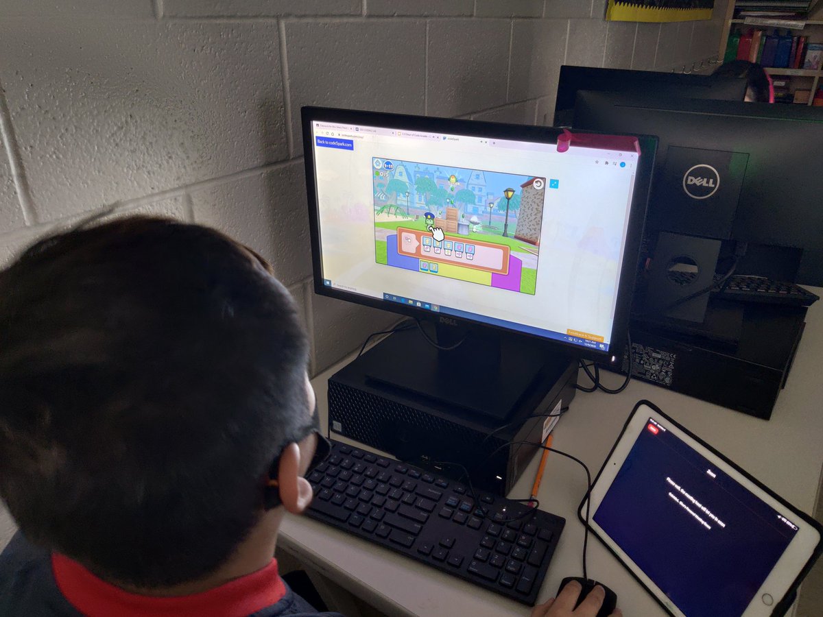 Ocelotscode's tweet image. Our 3rd day of the #HourOfCode2020 was codeSparkling 🎇🎇🎇🎇🎆🎆🎆 @codesparkapp 🙌🙌🙌 🤖👨‍💻👩‍💻 #LosFresnosCodes #Coding108